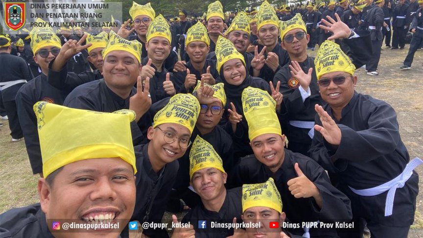 dpupr_kalsel's tweet photo. Dinas Pekerjaan Umum dan Penataan Ruang Provinsi Kalimantan Selatan Ikut Berpartisipasi Pemecahan Rekor MURI 10.000 Pesilat Kalimantan Selatan

#sumpahpemuda2023
#dinaspuprkalsel
#pupruntubanua
#bergerak
#kalselbergerak
#kalimantanselatan
#kalselmaju https://t.co/qUvxQDkwk8