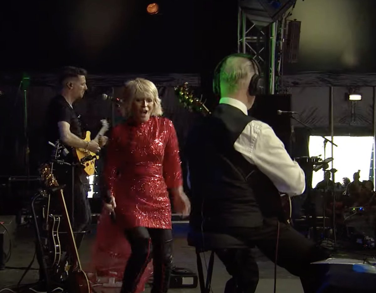Today's #SaturdaySong is #Toyah + #RobertFripp performing Paranoid at the Isle of Wight Festival 2023 youtu.be/CxbX0XOEApU?si… 🎸 Book tickets for their Rick Party gigs at Swansea & Birmingham toyahwillcox.com/gigs @frippofficial @BlackSabbath #Halloween #Paranoid