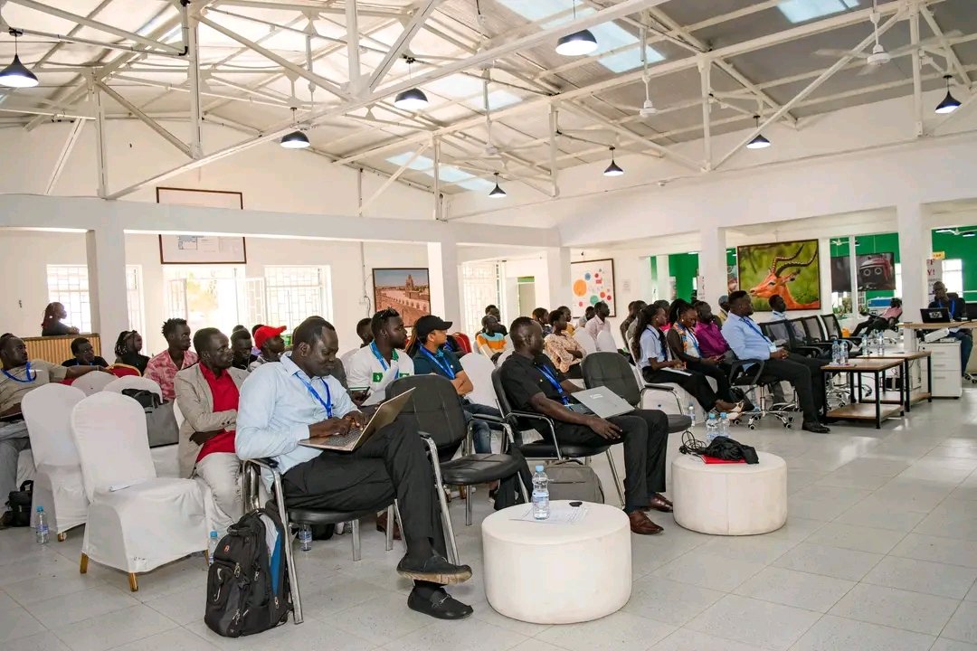 grace_gaso's tweet photo. Happening now at Unipod
Cyber Shield seminar with @GDSC_UoJ 

#CybersecurityAwarenessMonth 
#SecureOurWorld https://t.co/UYwOZwUxax