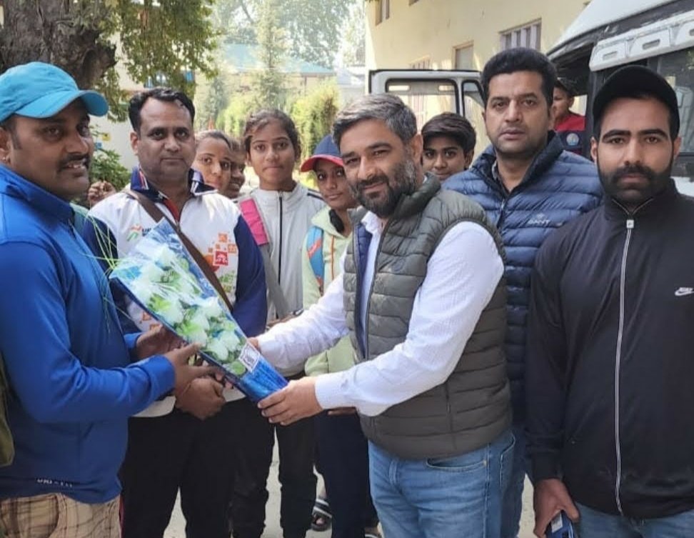 farooqganderbal's tweet photo. Voice for Peace and Justice (NGO) celebrating #LiberationWeek...
Let's cherish the past, embrace the present & look forward to a brighter future as we commemorate the 76th #AccessionDay of J&K. Join us for an unforgettable #LiberationWeek'! #AnniversaryCelebration #JammuKashmir https://t.co/CI1RUu3Ez9