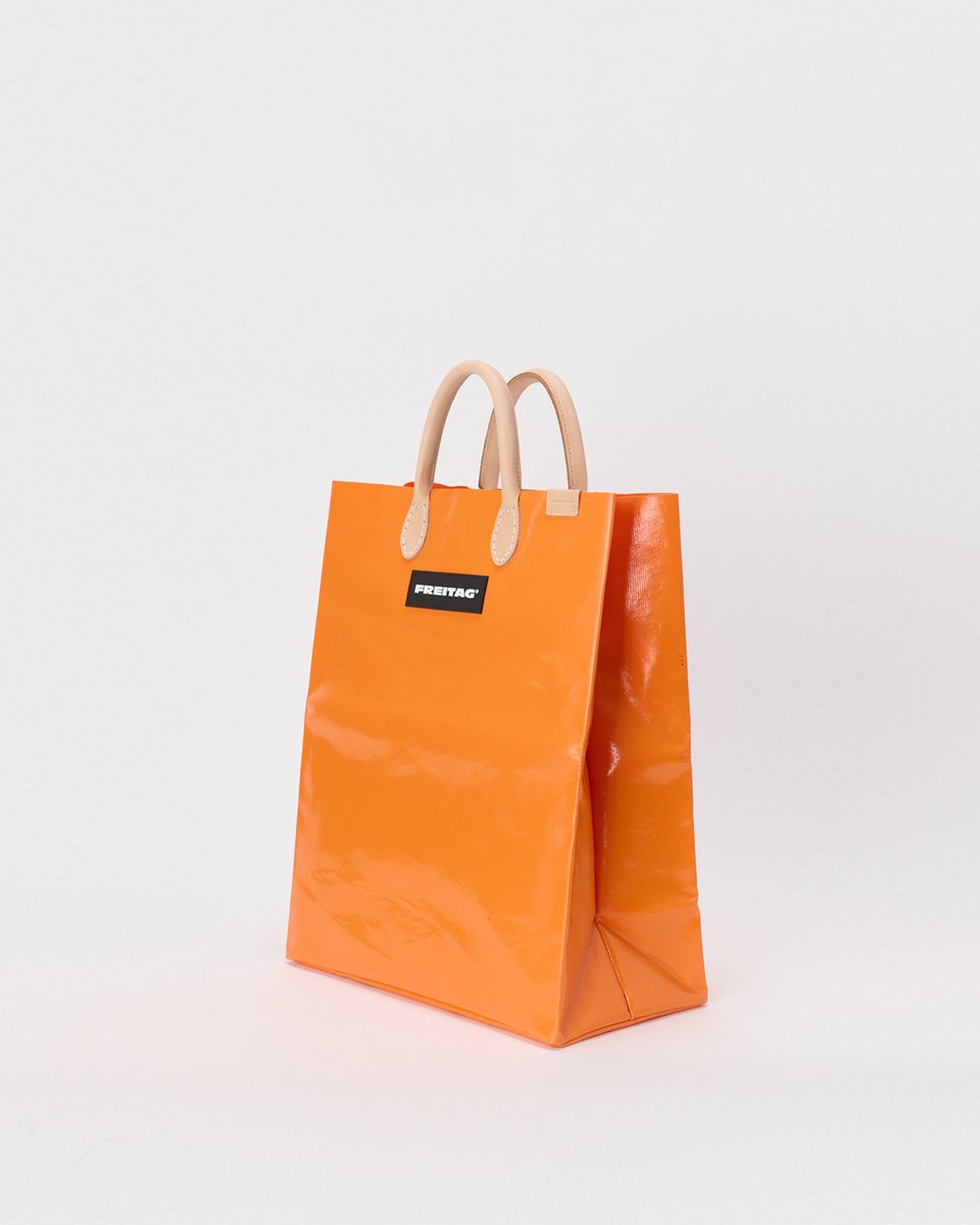 HenderScheme's tweet photo. Hender Scheme will launch “FREITAG by Hender Scheme” at sukima official online shop on October 29th.

HS MIAMI VICE
スキマ official online shop：10月29日(日) 12:00-
*international shipping available

#FREITAGbyHenderScheme
#henderscheme
#frtg https://t.co/CQVBfUsEWo