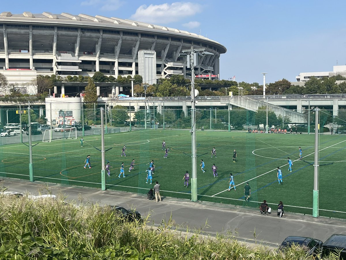 nantotsu_sc's tweet image. 本日は新横浜へOBの試合観戦へ。

卒団してもそれぞれの道で、サッカー頑張っているのは嬉しいものです☺️

他の会場にも足を運び、成長をこれからも見続けていこう。

#慶應義塾サッカー部
#YCSS
