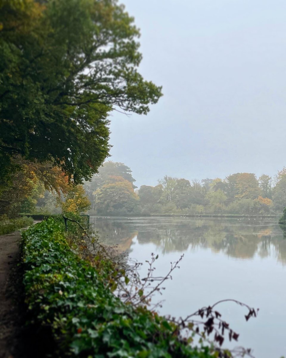 N Yorkshire never disappoints!😍#nidderdale #morningwalk #beautiful #reflections #autumn #familytime 🍁🍂😊