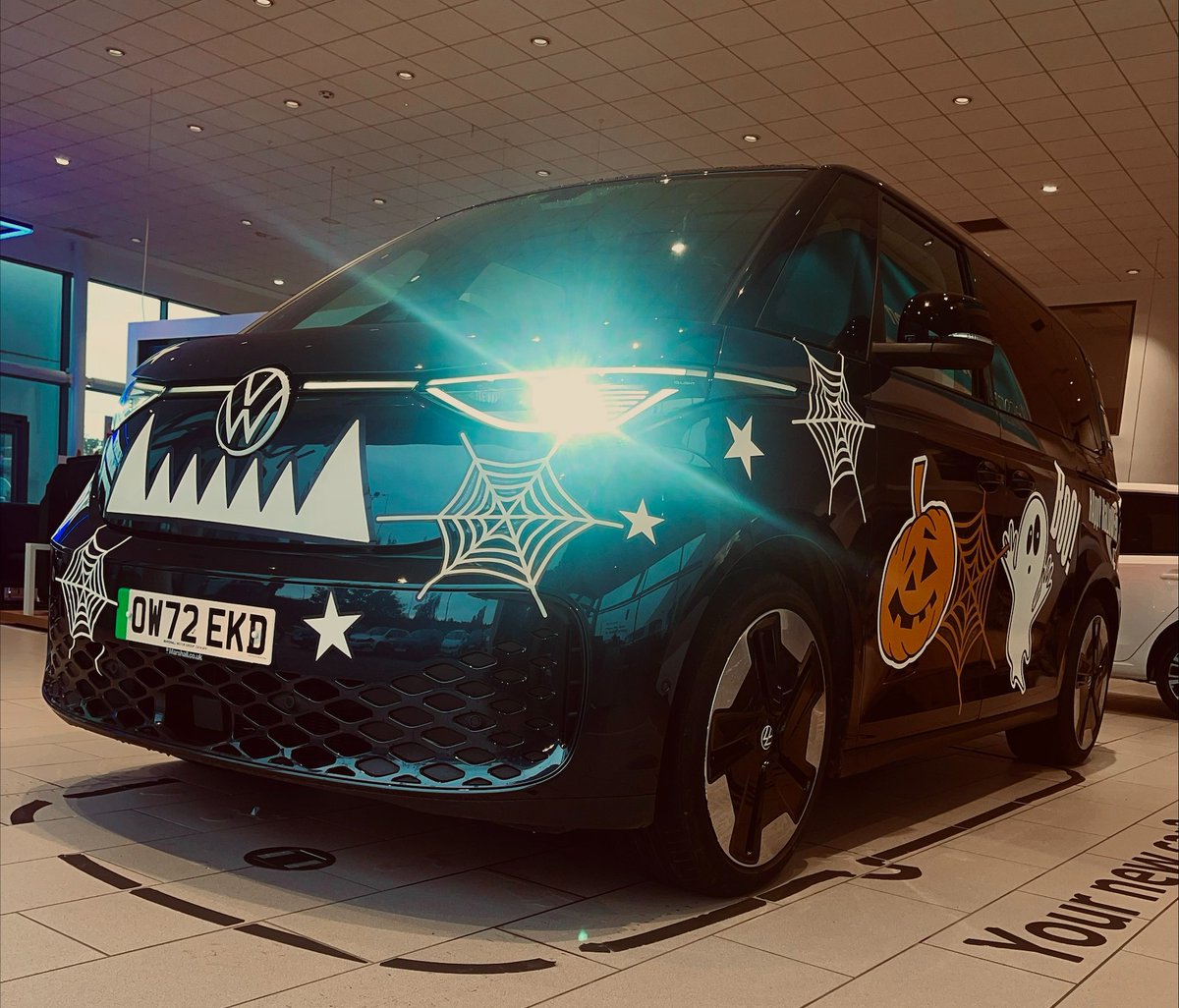 Marshall_VW's tweet photo. Marshall #Volkswagen South #Oxford (#MiltonGate) are getting into the spooky spirit with their #Halloween themed ID. Buzz! 
 
We love this new look but do yooooooooou? 🎃👻 #marshallmoments https://t.co/jmT9NZpsqn