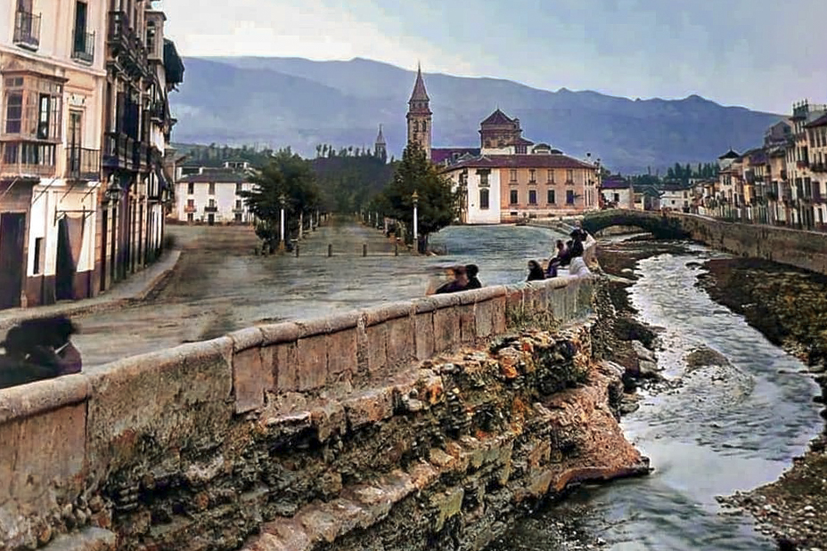 El río Darro a su paso por Puerta Real a finales del siglo XIX, #Granada youtube.com/watch?v=M6JEV8…