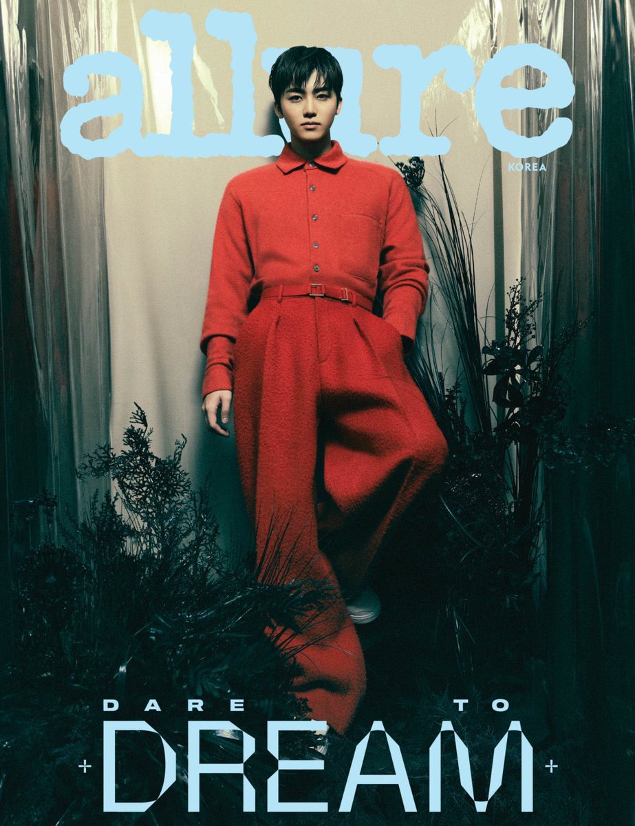 In a translucent chamber, unceasingly symbolizes the profound serenity amidst the dim light. Dare to dream with Allure—it’s the journey to wander around the mythical place. And I’m bravely cloaked in a red attire.