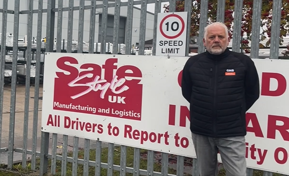GMB_CAMPAIGNS's tweet photo. Safestyle UK workers have been completely let down by mismanagement from the very top of the business.
The impact of this closure upon the community of Barnsley cannot be overstated. It is simply devastating.

https://t.co/WSXwIbK1Rs
https://t.co/AHhxJwaKBm

@yorkshirepost @ChronOnline @SafestyleUKplc
