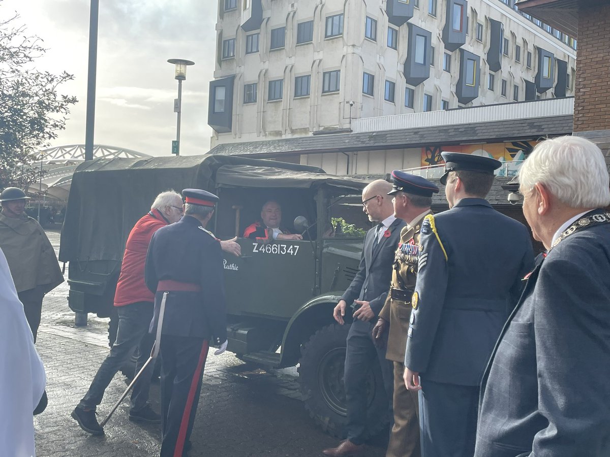 Honoured to be invited to Neath Port Talbot Armed Forces Festival & launch of The Poppy Appeal by The Mayor of Neath Port Talbot. @NPTCouncil 🧡 #ArmedForcesFest 🌺