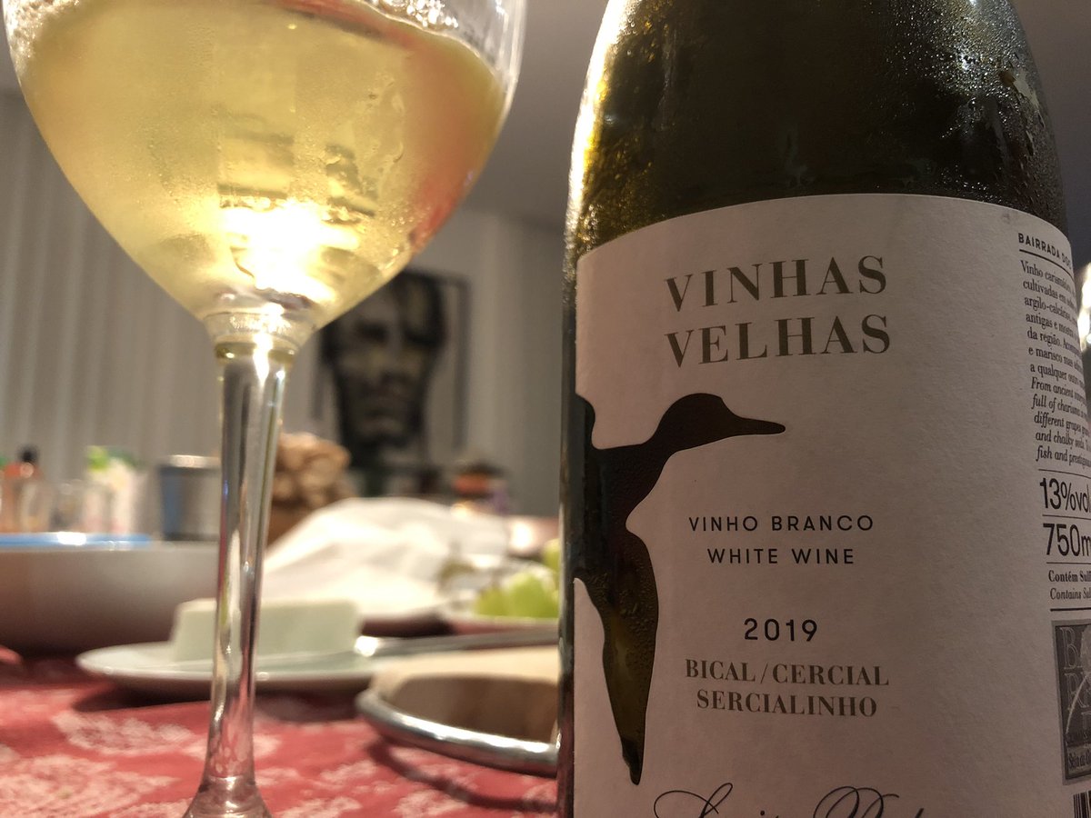 Luís Pato Vinhas Velhas 2019

#mercadodelicatessen #idlethougts #idler #ociosidades #eporquehojeesexta #moment #winelover #vineyard #bestwines #millesime #winelover #foodies #instawine #luispato #luispatowines