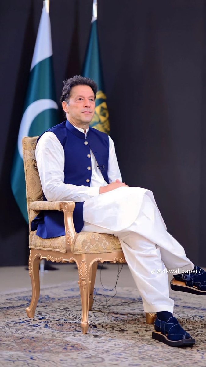 WitWizard_'s tweet photo. Imran Khan is a true leader, a man who stands up for what he believes in, even when it's not popular. He's a voice for the voiceless and a champion of the oppressed.
#میرا_ووٹ_کپتان_کی_امانت https://t.co/CZjcDJZ0jl