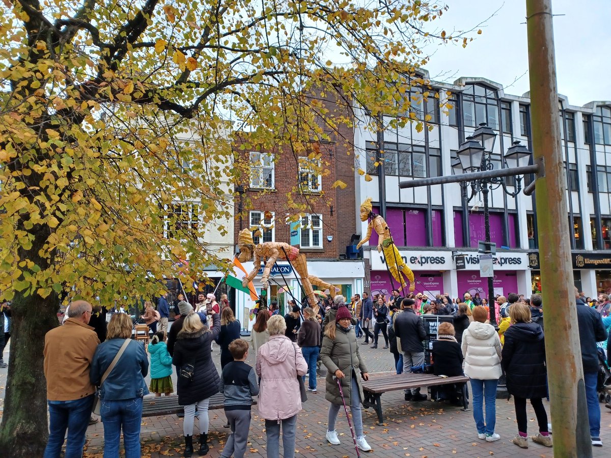 The city is bustling with activitiy today, PCSO Hewitt has been completing hot spot policing on foot offering high visibility and reassurance to shoppers and businesses alike #citylife