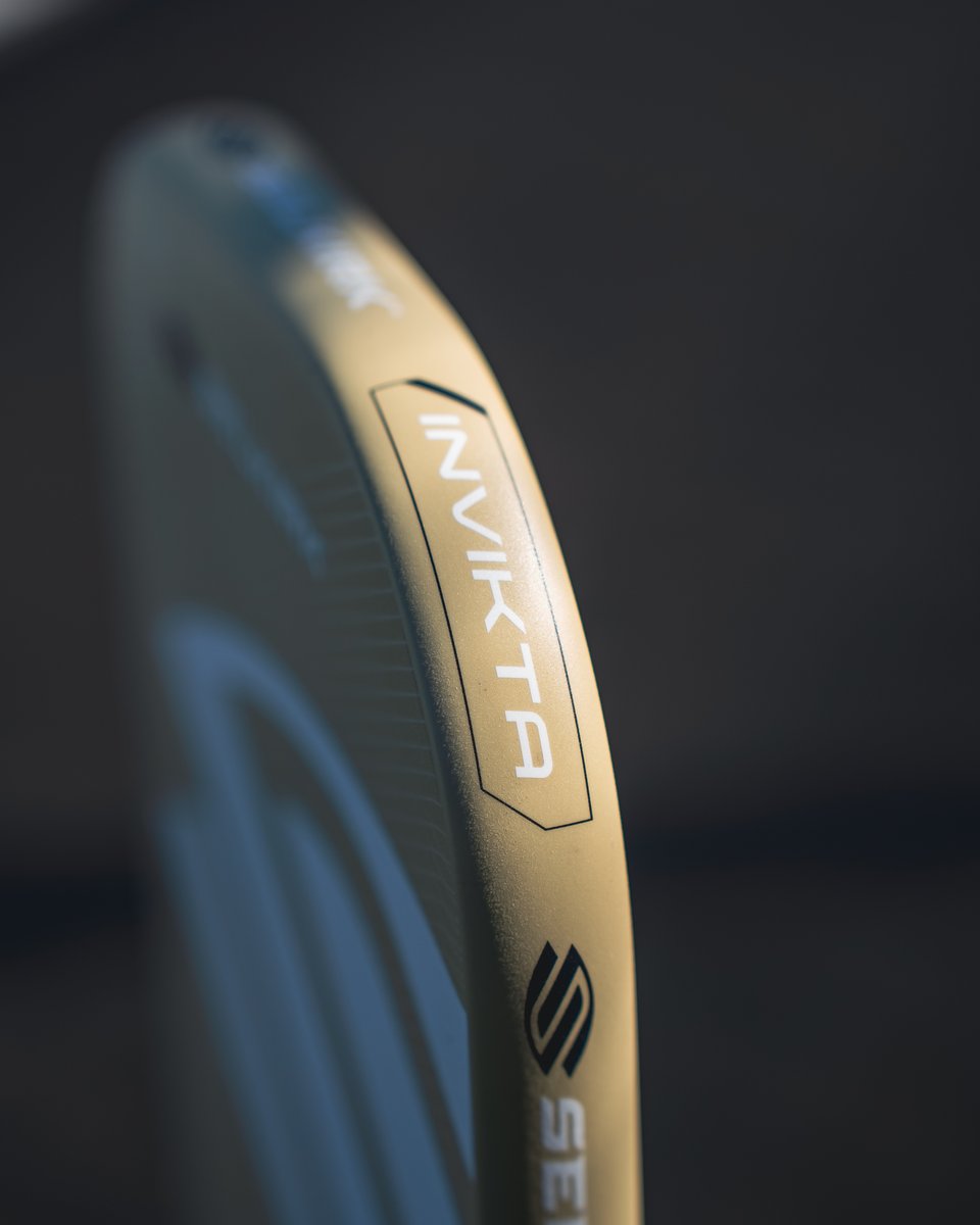 SelkirkSport's tweet photo. The Luxx Control Air! 🌟
Introducing transformative Florek Carbon Fiber technology.
#Luxx #LuxxControlAir #WeArePickleball #WeAreSelkirk https://t.co/OLCDTwYHtq