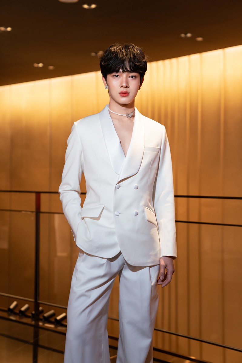 DomundiTV's tweet photo. เตรียมพบกับโชว์สุดพิเศษจาก “นุนิว” @CwrNew ในงาน TIKTOK AWARDS THAILAND 2023 ✨

ฝากติดตามและส่งกำลังใจให้ นุนิว กันด้วยนะคะ 🫶🥰

#NuNew
#TikTokAwards23XNuNew
#TikTokAwardsTH2023 https://t.co/11KlLmoCQI