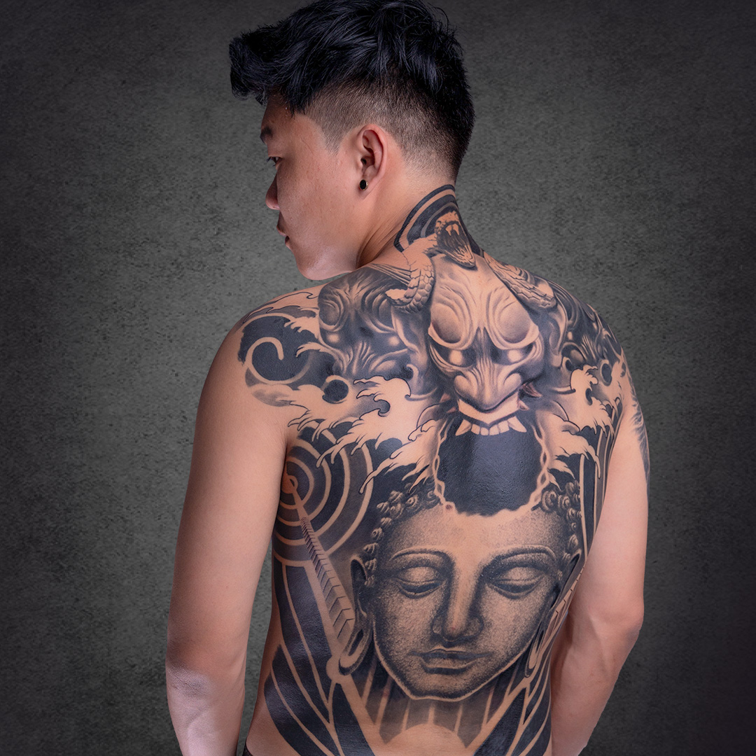 AliensTattoos's tweet photo. In the stillness of Buddha and the majestic grace of a dragon, this tattoo narrates a story of balance — the conjoining of body and spirit. 
https://t.co/l3sstgYF8c https://t.co/HGiwxrGA3I