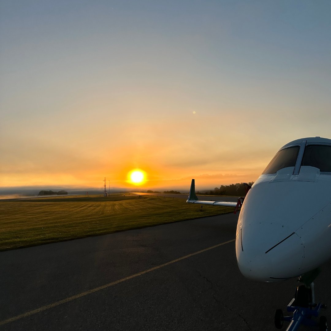 ☁️ =🌅  #SunriseSaturdays
#SunriseVibes #MorningGlow #NewDayNewBeginnings #StartOfTheDay #EarlyMorningMagic #Airport #WashingtonPA #PittsburghPA #Learjet