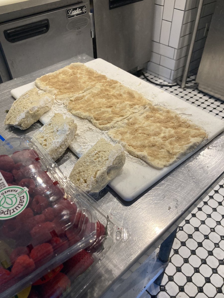 patirwinmusic's tweet photo. It’s a perfect day in the LIC Corner Cafe. The Velvet Underground is on the box. Sunday Morning. The raspberry scones are in the works. #liccornercafe https://t.co/KaHQISGmba