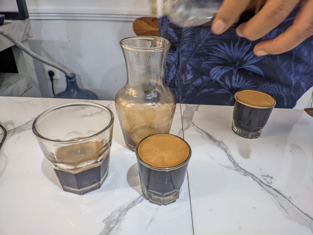 MazPray3's tweet photo. @ulfaramsar Tadi pagi ngopi, siang ngopi, sore ngopi lama lama kekopian 😂😂😂 https://t.co/JmPES6xWEY