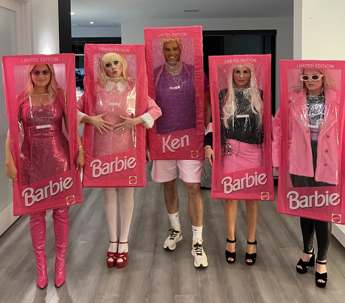 PinkNews's tweet photo. It’s spooky season, and #Halloween is just around the corner. Have you had any fancy dress parties yet? 🎃
Share with us your queerest, #campest and ever-slaying looks from this year's festivities 📷👇 https://t.co/UKPcaW0QyC