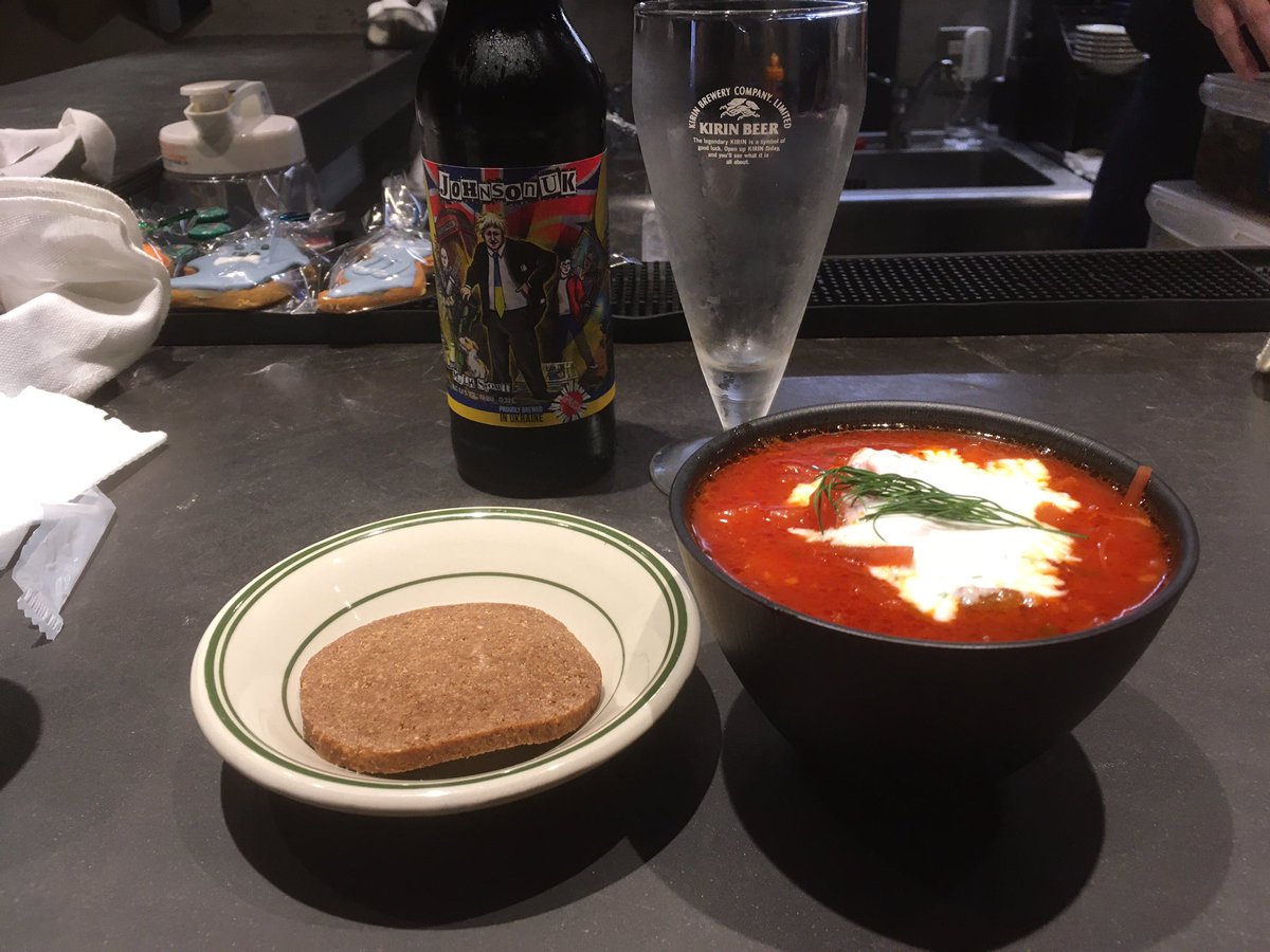 matruri3's tweet photo. 乗り換え間違えて
行けなかったカリーナ😢
の前に食べた🇺🇦料理😋
まぁまぁ、皆さん
おひ��つ目の保養を😉
#Babusya-Rey https://t.co/KtjGLbnR03