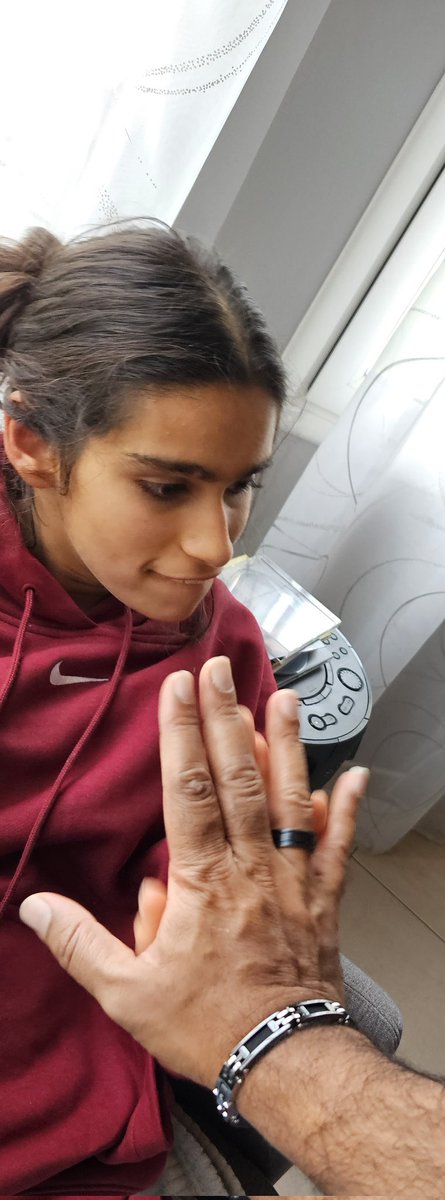 ஜோ De #LaFlammeAvecElise♿💪🏾 👨‍👩‍👧‍👦🦸‍♂️💜💛 tweet media