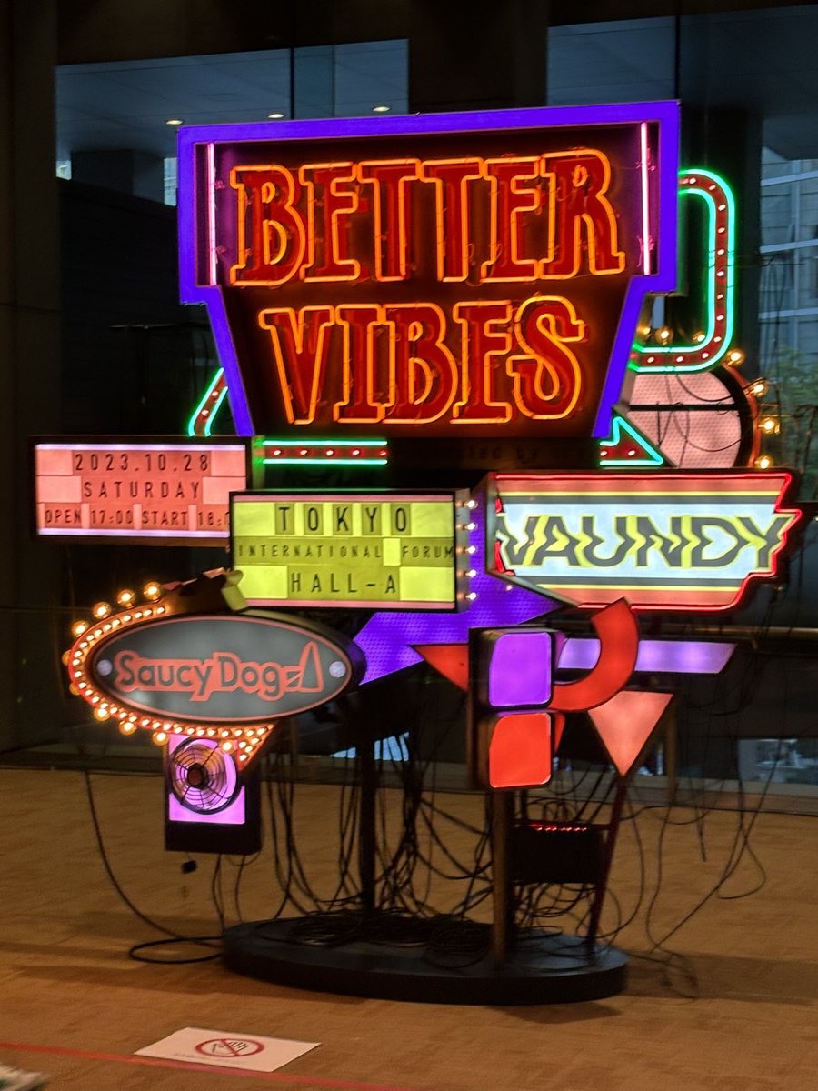 Somecydog's tweet image. サウバウ最高すぎた
近すぎて心臓止まりそうだった
セトリ完璧ですプレイリスト作ります🫶
#さうばう 
#BETTERVIBES