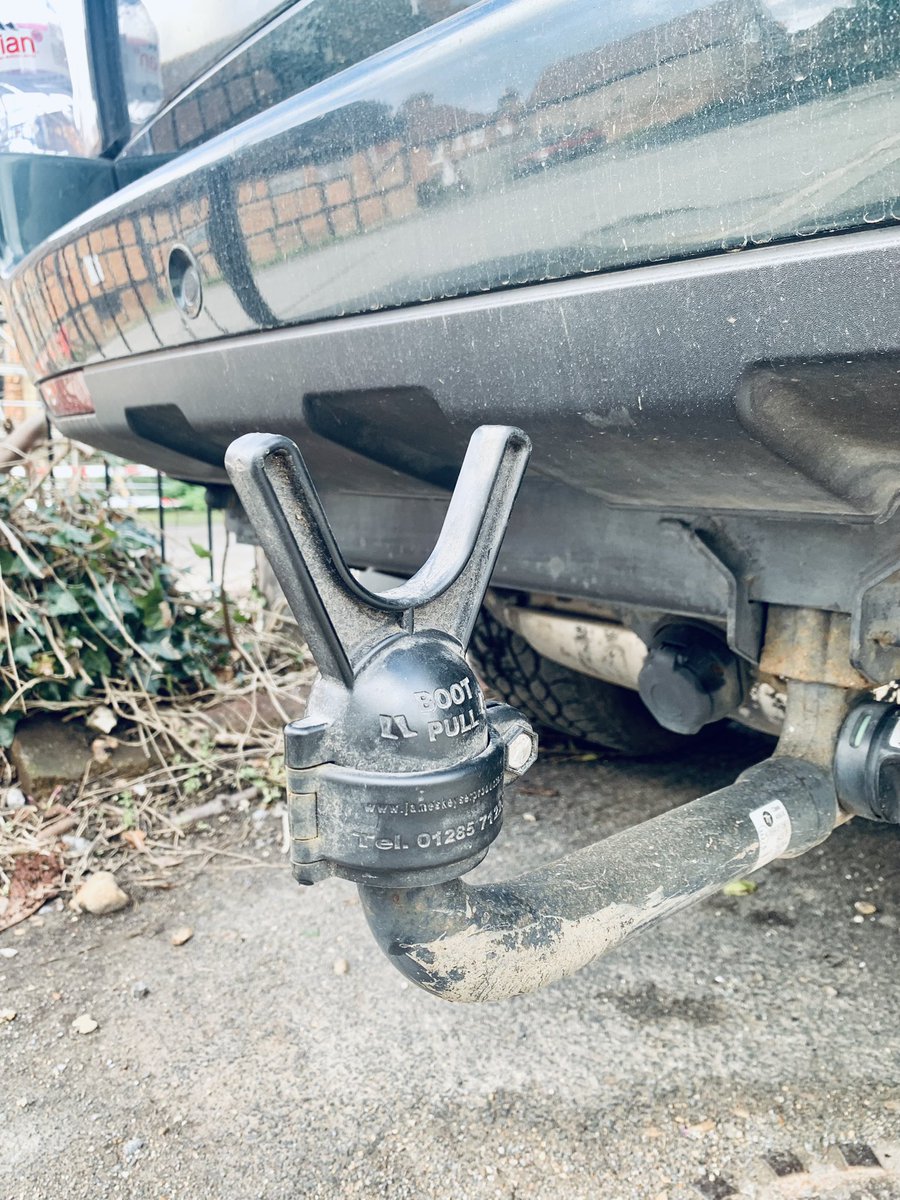 _AndyGrover's tweet image. This was a brilliant idea I had a few years ago………

……only to find someone else had it too and had manufactured it, so I bought one 👍🏻

#bootpull #daisyroots