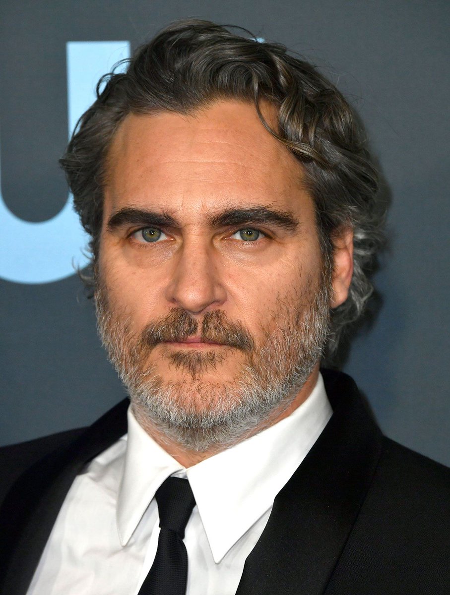 CapitanAlex29's tweet photo. Hoy está de cumpleaños el actor Joaquin Phoenix quien interpreto a #Commodo en la película de #Gladiator y a #Jocker en la película del mismo nombre. https://t.co/5sRsKoUdFq