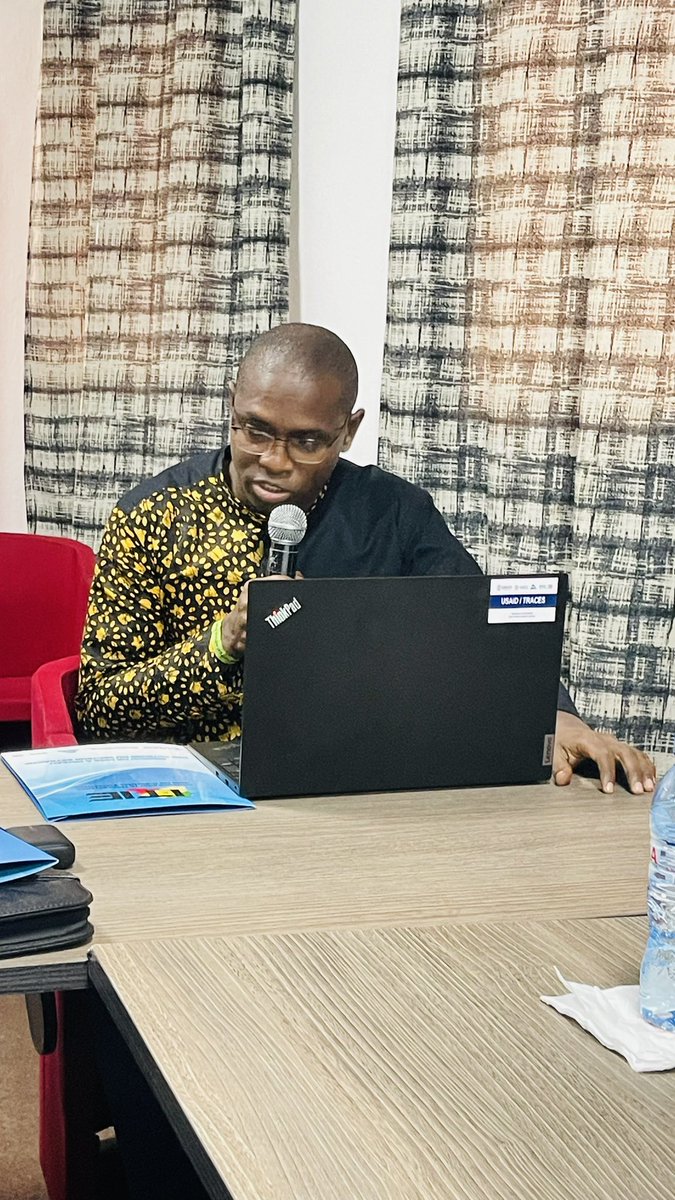 Itie_Senegal's tweet image. Cette session des journalistes s’inscrit des objectifs du programme #USAIDTRACES qui consistent, entre autres, à appuyer l’effort des médias dans leur rôle de vigie sur les questions liées au secteur extractif, affirme Mamadou Balde Chief Of Party de @NRGInstitute @EITIorg