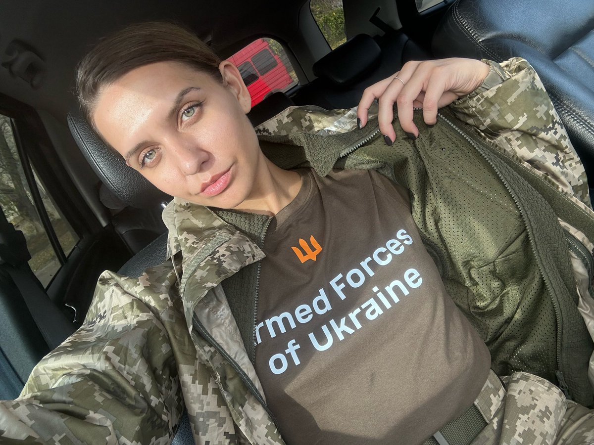 Yoki_zsu's tweet photo. Секта святого Валерія Федоровича https://t.co/mYJ8XCMS72