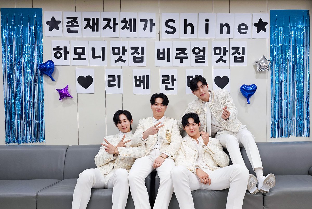 🩵불후의 명곡🩵

✨🤍🤍🤍🤍✨️

#Libelante #리베란테 #불후의명곡 
#김지훈 #진원 #정승원 #노현우
#KIMJIHOON #JINWON #JUNGSEUNGWON #ROHHYUNWOO