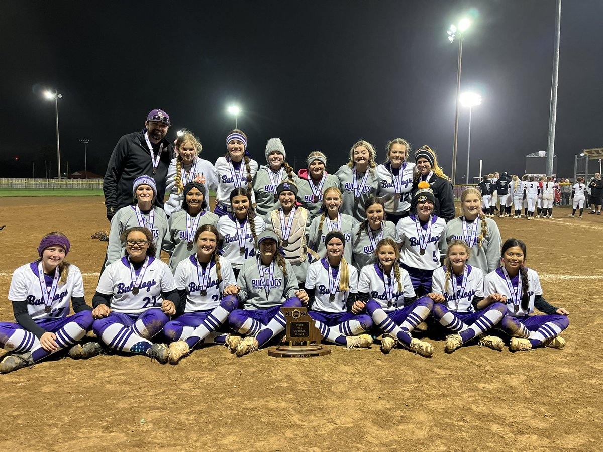 SH Bulldog Softball tweet media