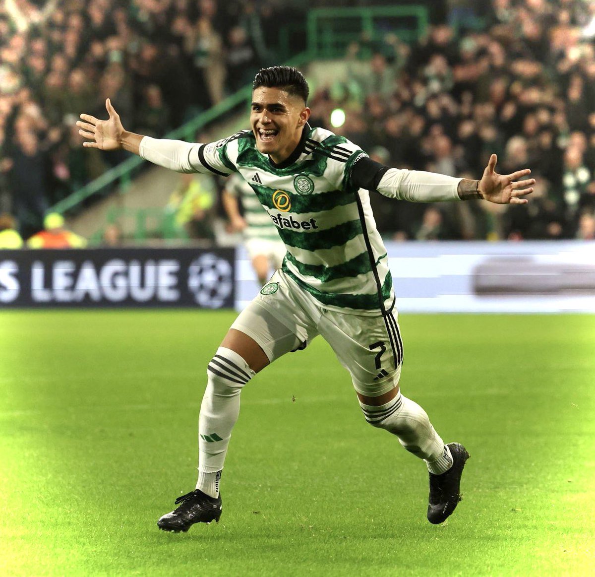 🍀 MATCHDAY GIVEAWAY 🍀

If Luis Palma scores first today we will give away a free sticker pack &amp; keyring 🤌🏼

To enter simply 

- RT THIS TWEET 🔁
- FOLLOW US 🤝

Come on you bhoys in -G̶r̶e̶e̶n̶- BLACK 🙌