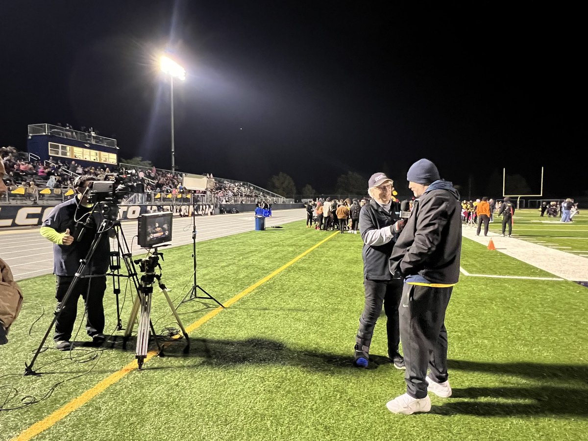 AthleticsNusd's tweet photo. Senior Night! & Inderkum w/56-7 W over Antelope ππ½ππ½#waytogotigers #CVCchamps #thankyouseniors #playoffsupnext
Thank you @accesssac for covering game! @IHSTigerSports @Inderkum_FB @SacBee_JoeD https://t.co/4yf5Ae983T