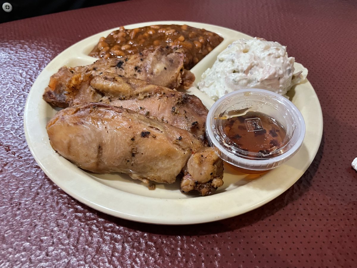 Turkey ribs, baked beans, and potato salad! The burgers and Mac and cheese are great too! 💜😇💜 thanks, Fat Larry’s!
#aevlunchadventures #angeleyesvision #AEV #memphis #jackson #tupelo #eyeexam #glasses #eyecare #contacts #optometricphysician #eyedoctor #cataracts #healthcare