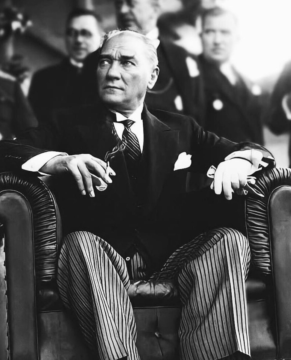 drsevcey's tweet photo. #100YAŞINDA 🇹🇷🇹🇷🇹🇷♥️♥️♥️ #Cumhuriyetimizin100YılıKutluOlsun #CumhuriyetimizinYüzüncüYılıKutluOlsun https://t.co/ip0FKDxPM8