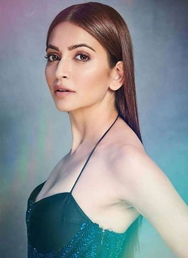 kritiklove_'s tweet photo. Kriti Kharbanda #HappyBirthdayKritiKharbanda https://t.co/X7hdNkus8w