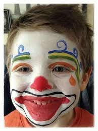 nachbacon's tweet photo. 1. Draw a clown face for your child
The clown is one of the characters that many children choose when dressing for Halloween. When dressing up a baby, there is no need to draw elaborately, but mainly draw prominent features such as a red nose and wide mouth.

To paint a clown face for your baby, you need to prepare basic colors such as red and white. Next, you will draw the baby a wide mouth with a red smile, drawing a big red nose as the second highlight. Finally, buy your baby a set of colorful curly hair and a colorful clown costume to give your baby a fun look to participate in the costume festival.
#halloween #spooky #horror #halloweencostume