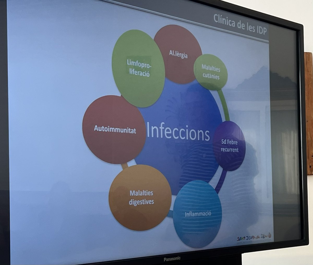 Plataforma MM -Fundació Dr. Torrent-Farnell (@plataformamm) on Twitter photo Avui amb la trobada de famílies d’ <a href="/ACADIP/">ACADIP</a> on la Dra. Andrea Martín de <a href="/vallhebron/">Vall d'Hebron</a> i la Dra. <a href="/laiaalsina_/">Laia Alsina Manrique de Lara</a> de <a href="/SJDbarcelona_ca/">Hospital Sant Joan de Déu Barcelona CAT</a> han fet una revisió i destacat que davant una sospita d'una #IP és important remetre el pacient a un centre expert per l'inici temprà del tractament. ✍️ Avui amb la trobada de famílies d’ <a href="/ACADIP/">ACADIP</a> on la Dra. Andrea Martín de <a href="/vallhebron/">Vall d'Hebron</a> i la Dra. <a href="/laiaalsina_/">Laia Alsina Manrique de Lara</a> de <a href="/SJDbarcelona_ca/">Hospital Sant Joan de Déu Barcelona CAT</a> han fet una revisió i destacat que davant una sospita d'una #IP és important remetre el pacient a un centre expert per l'inici temprà del tractament. ✍️