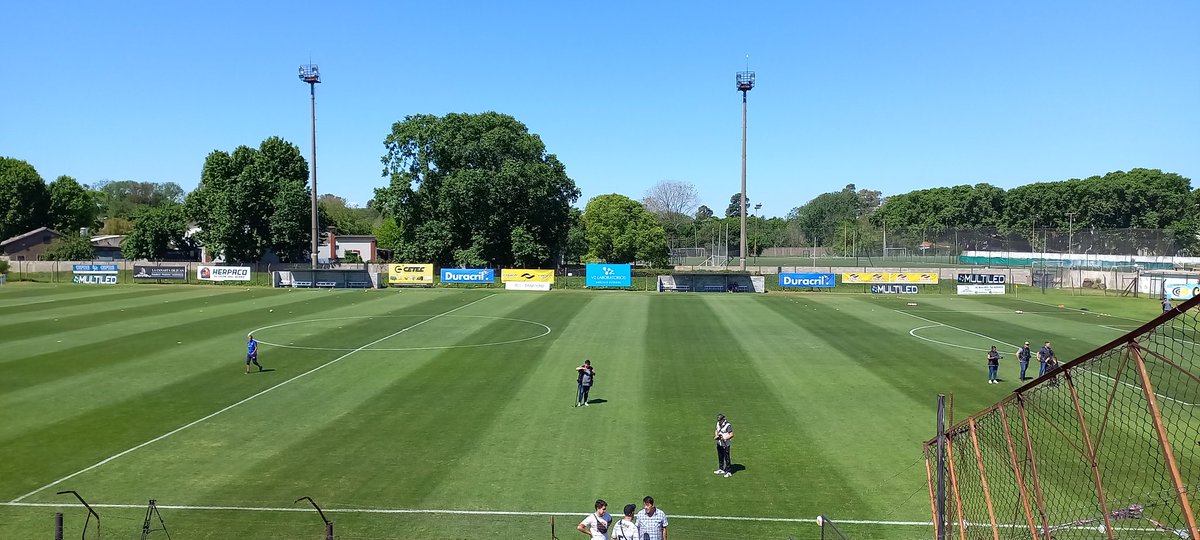 #Fútbol Ya estamos en Agronomia. En poco menos de una hora, Comu recibe a Deportivo Armenio.