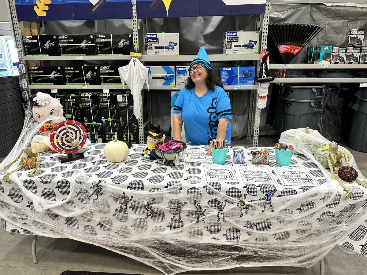 Trick or Treat table and the stores favorite blue crayon 🖍️ <a href="/LauraC_Lowes/">Laura Cook</a> @alicia_sanders1 <a href="/BenitoKomadina/">Benito.Komadina@Lowes</a> <a href="/SomTo19626816/">Lowe’s OBX</a>