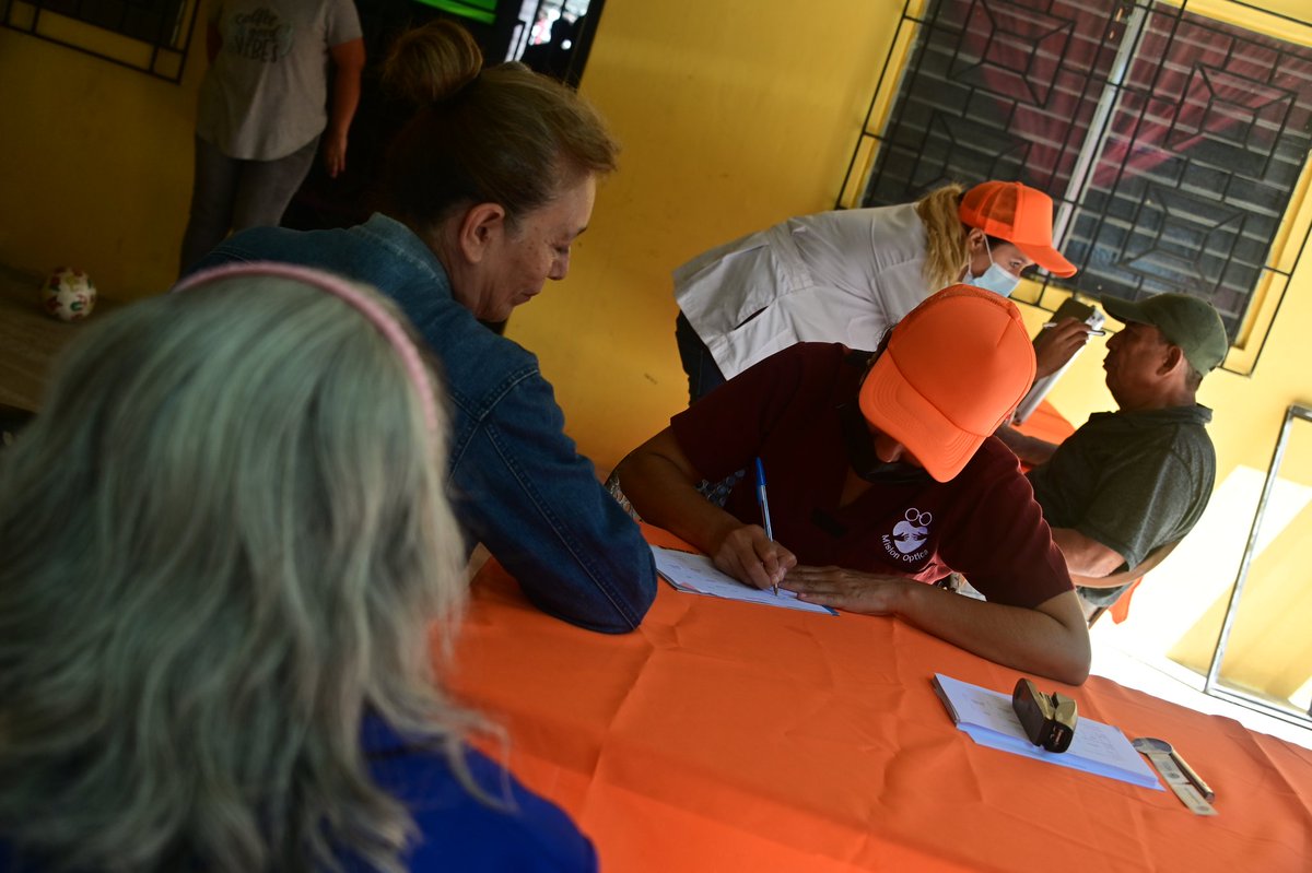 OscarCarabante2's tweet photo. @GGallegos24 @Rafa_AlcaldeSS @rafaellazo01 Muchas gracias #ManoDeLeon
#Norponiente 
@GGallegos24 @Rafa_AlcaldeSS @rafaellazo01 #SomosGANA 🧡 https://t.co/ADwm5HpgvM