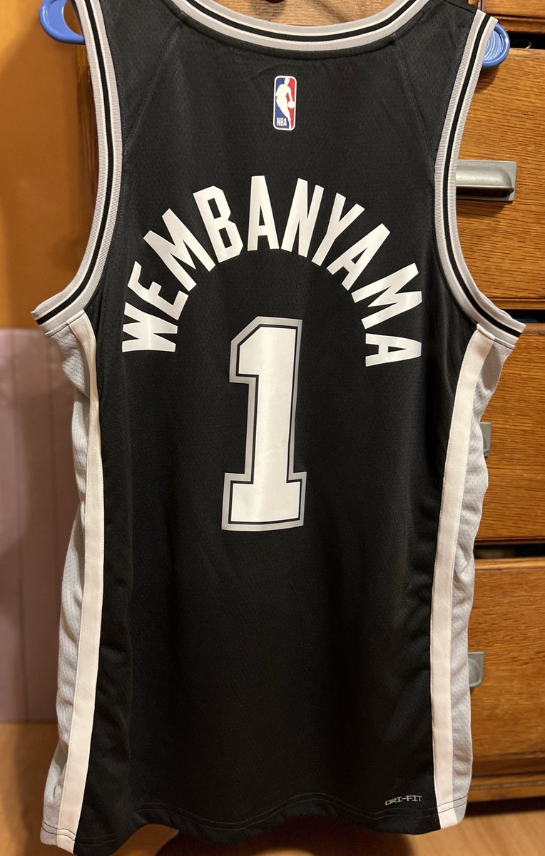 ‼️JERSEY GIVEAWAY‼️

Repost and follow for a chance to win an Authentic Large Swingman Icon Edition Victor Wembanyama Jersey! Once we hit 5k followers, a lucky winner will be randomly chosen. US shipping only. Good luck, Spurs fans! 🏆 #SpursNation #JerseyGiveaway #GoSpursGo