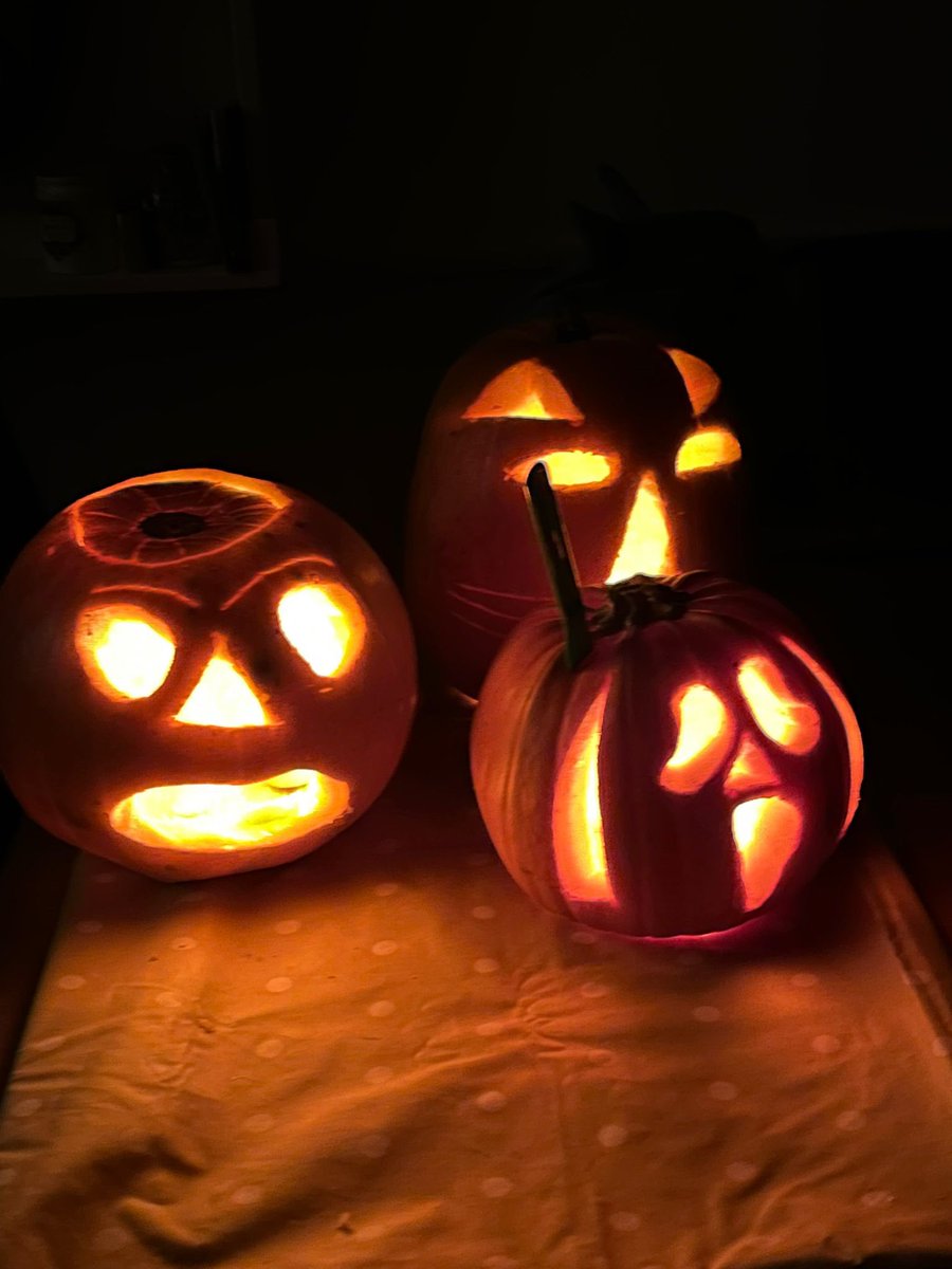 When the grandsons come for a sleepover near #Halloween …. 👻