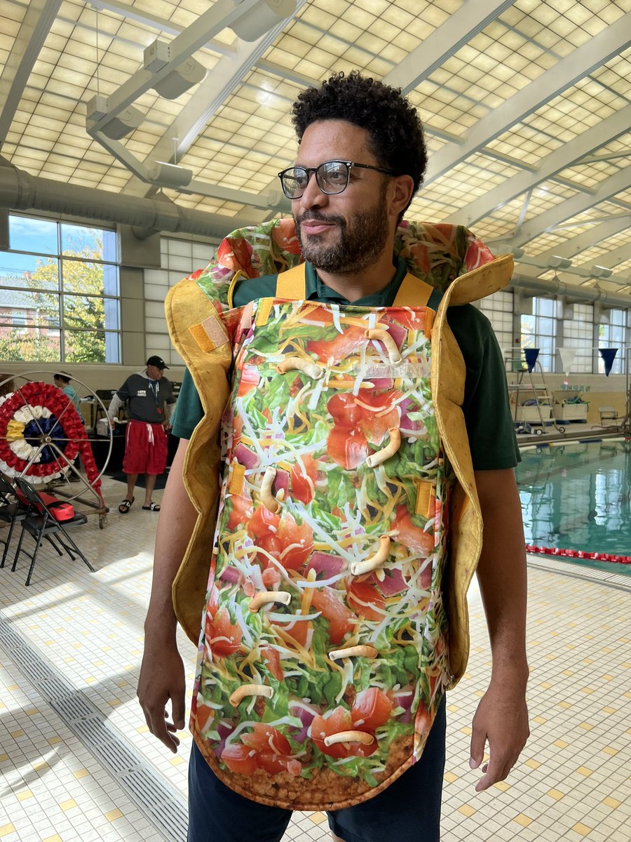 Give it up for our taco Coach Green on the 1s and 2s! Best TRICK OR TREAT MINI MEET Dj!!! <a href="/dcwave/">DC Wave Swim Team</a> <a href="/DCDPR/">DC Parks & Recreation #WhereFunHappens</a>