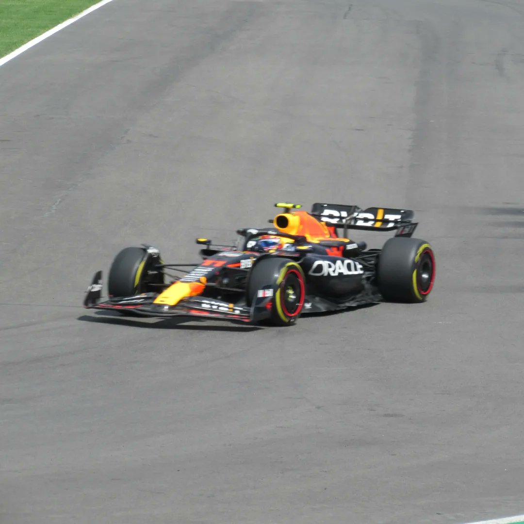 danolv69's tweet image. #ChecoIsALegend @SChecoPerez 
#MexicoGP 
#NeverGiveUp