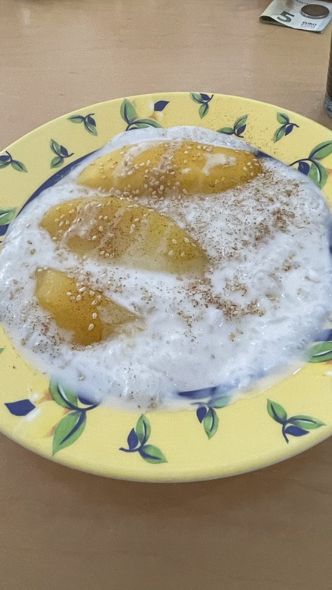 Sticky rice with Mango 🥰
Zum ersten Mal probiert, nicht ganz perfekt aber super lecker