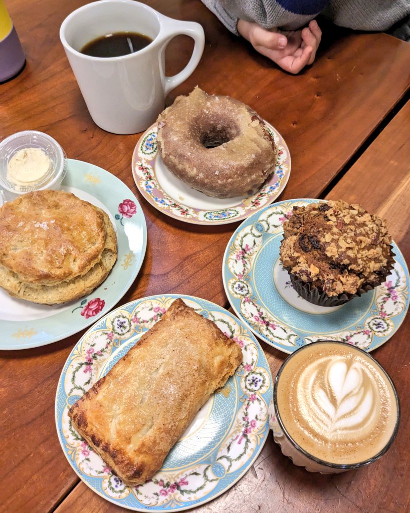 It's fall in here. Apple turnover, pumpkin chocolate muffin, maple brown butter donut at <a href="/EatAtElle/">elle DC</a>.