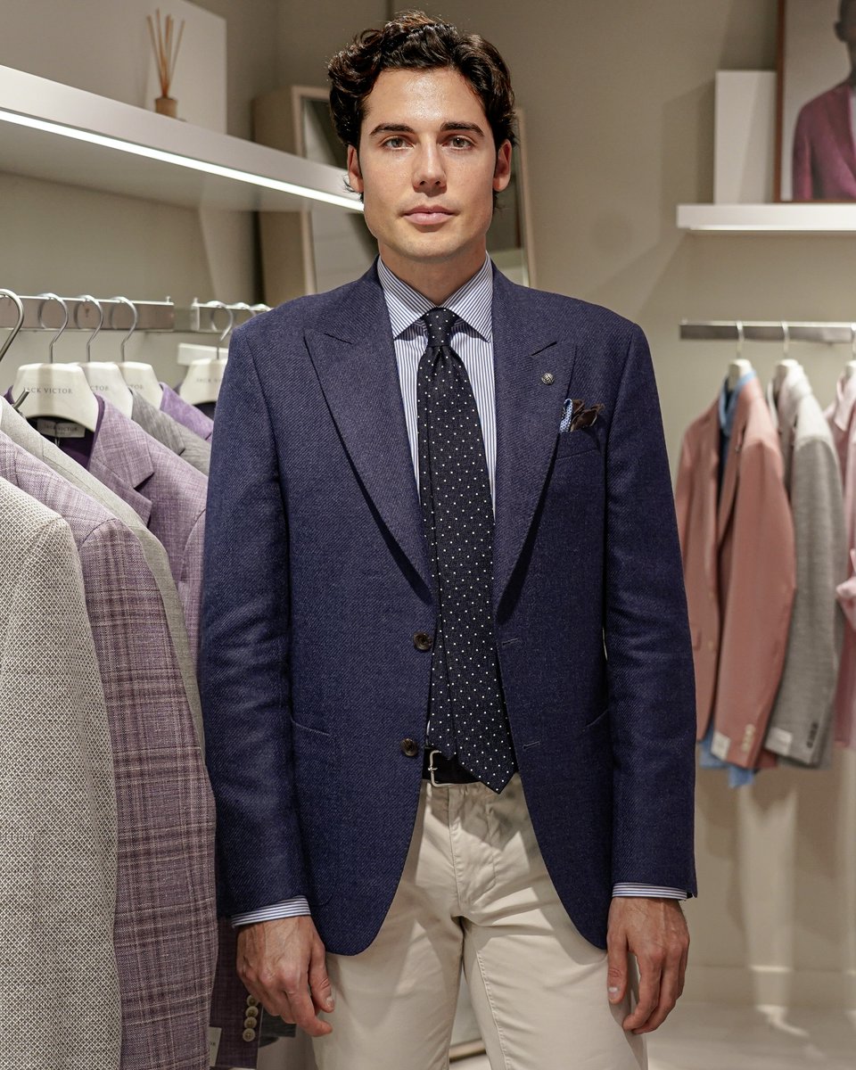 Paolo, Assistant Merchandiser, Tailored Clothing 

“What I love the most about working at Jack Victor is having the opportunity to work alongside leaders with 35+ years of experience in the men’s clothing industry. Every day at Jack Victor is a chance for the younger generation t