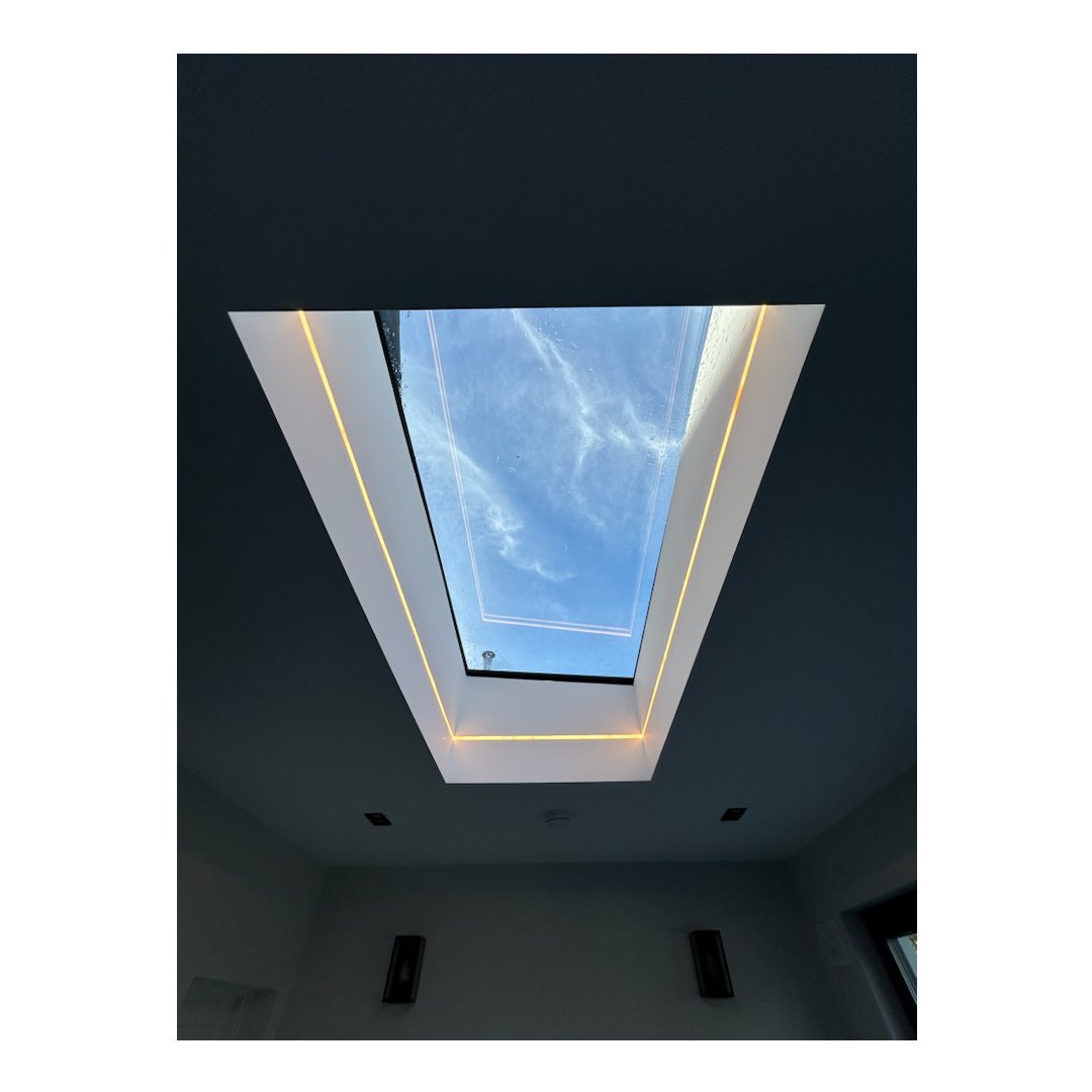 _architexture's tweet photo. GOATSTOWN

Roof/light detail at my recently completed project in GOATSTOWN. https://t.co/zSJFfrONJf