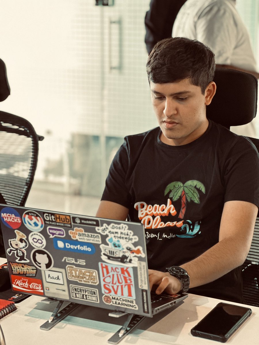 hackthisfall's tweet photo. We all had an amazing Breakout sessions where our attendees ended up contributing towards #Hacktoberfest π
#HackThisFallHacktoberfest β¨ https://t.co/xRCxceSATC